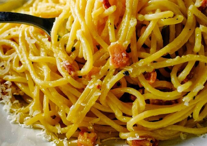 Crispy Bacon Spaghetti Carbonara Recipe By Natalie Marten Cookpad