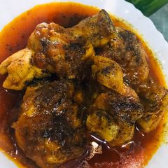 A picture of Black pepper chicken.