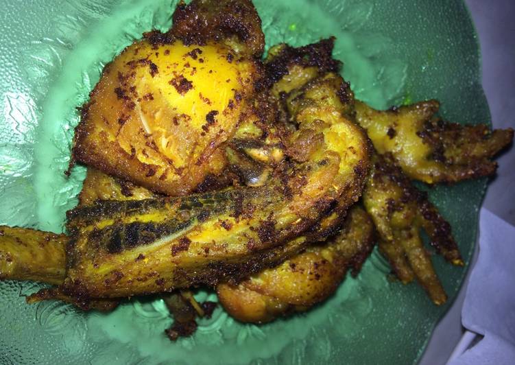Bagaimana Membuat Ayam goreng bumbu kuning Anti Gagal