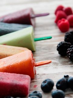 Una foto de Polos arco iris de fruta natural sin azúcar