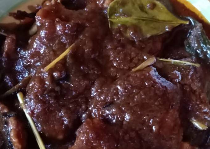 Rendang daging sapi ala sunda