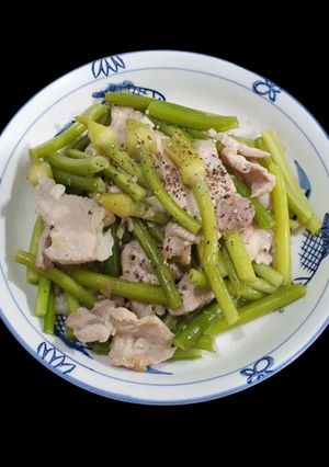 Hình của món SP.0691 - Thăn Heo Xào Ngồng Tỏi.