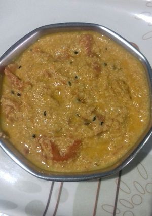 A picture of Tomato postu chutney/ tomato poppy seeds chutney.