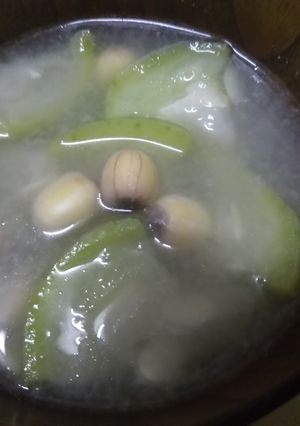 蓮子絲瓜湯 的食譜成品照片