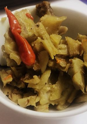 Hình của món Chân giò kho riềng.