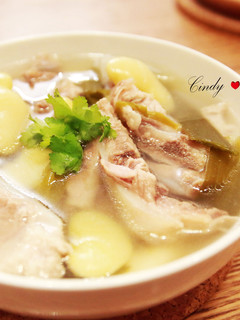 青蒜皇帝豆排骨湯 的食譜成品照片