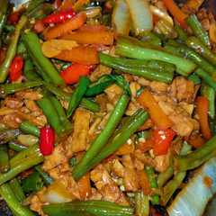 A picture of Tumis tempe, buncis, wortel ala anak kos 🤭.