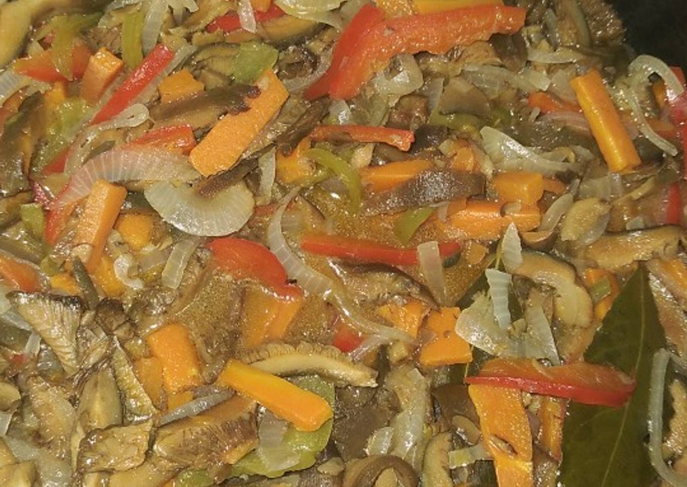 Hongos de pino al escabeche