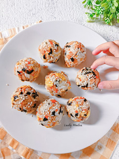 Foto resep Jumeokbap / Nasi Kepal Korea