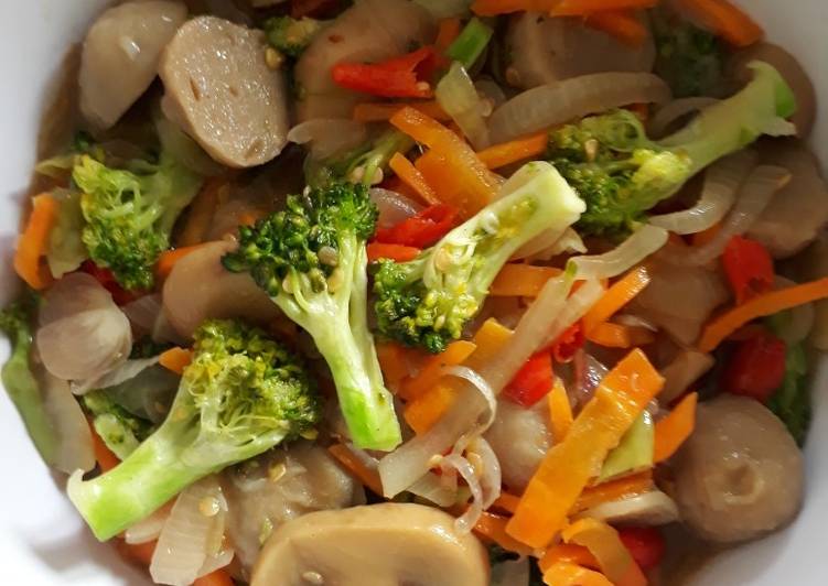 Bagaimana Membuat Cah brokoli dkk super pedes, Enak