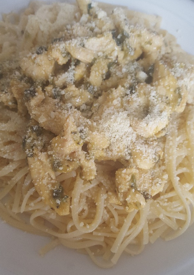 Una foto de Pollo a la mostaza con fideos, fácil, rápido, económico y rico!!