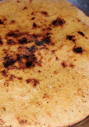 मक्का की रोटी(makka ki roti recipe in hindi) रेसिपी मुख्य फोटो