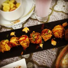 A picture of Lacha pakoray.