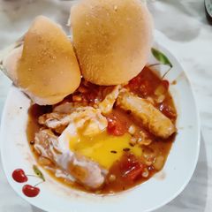 A picture of Chipolata and Beans.