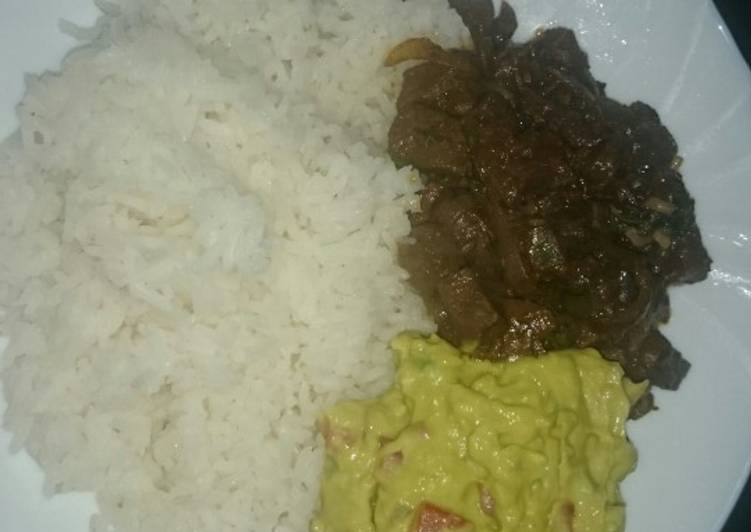 Boiled rice liver and guacamole