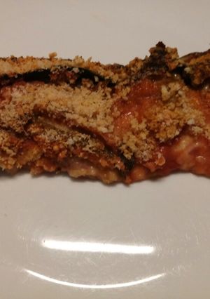 A picture of Tortino di zucchine, pane e basilico.