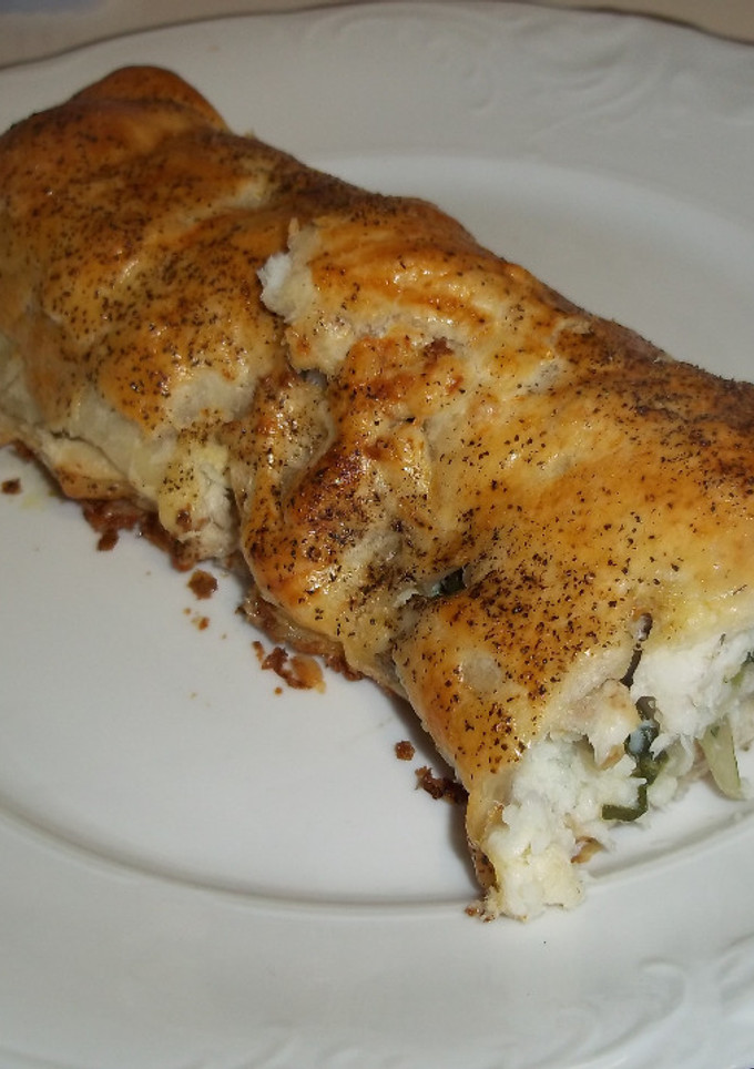 Una foto de Hojaldre relleno de acelgas y pescadilla