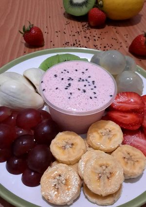 Foto resep Tropical Fruits Salad with Strawberry Yoghurt