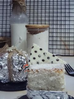 صورة لوصفة كيكة جوز الهند البرازيليه الباردة 🥥 Coconut Ice Cream Cake
