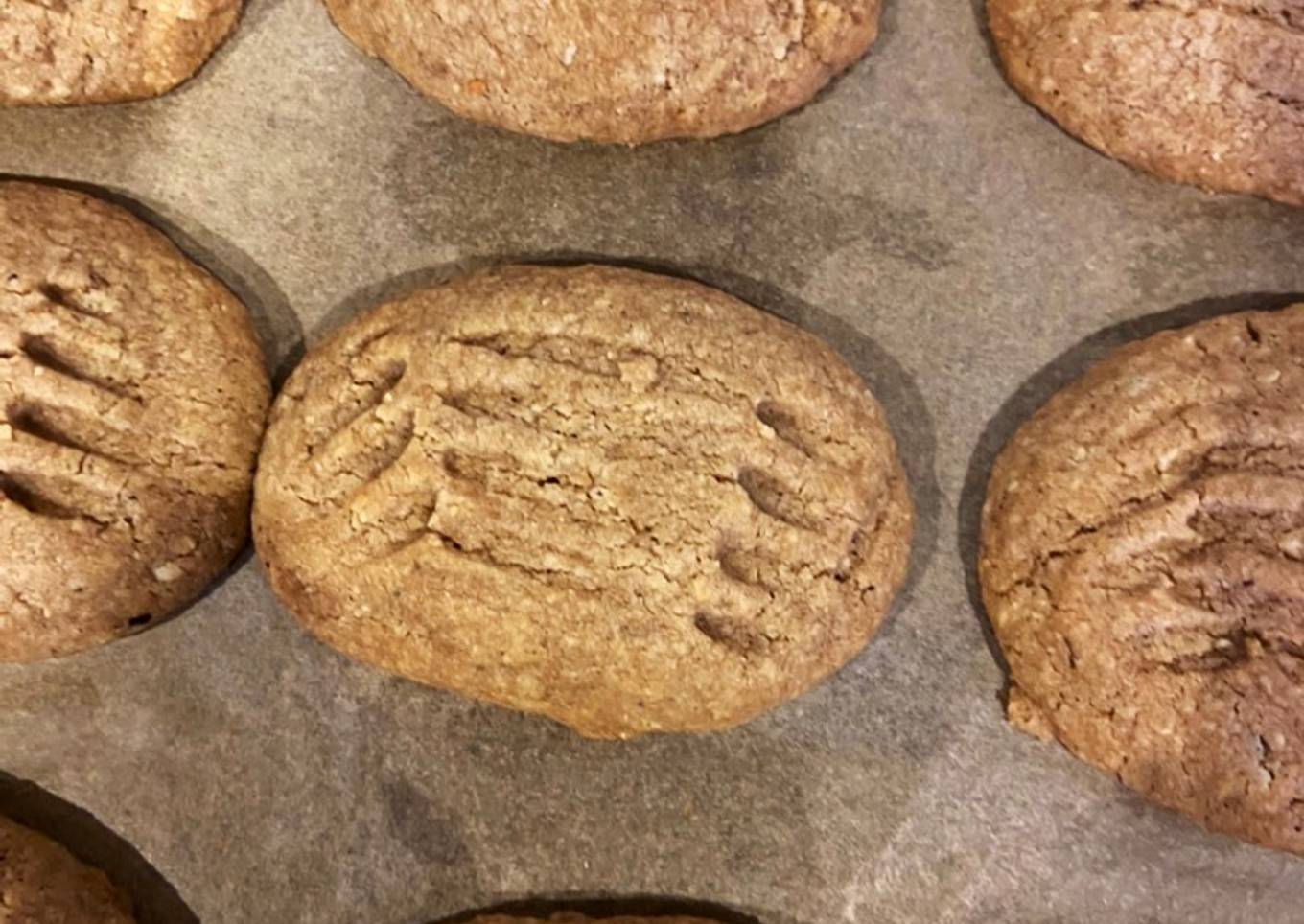 Spiced hazelnut cookies