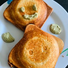 A picture of Square Shape Sandwich.