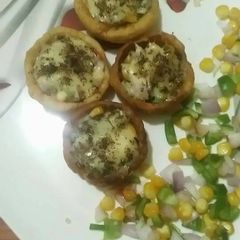 A picture of Veg Corn Pizza Basket.