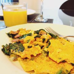 A picture of Bacon and Kale Omelet.