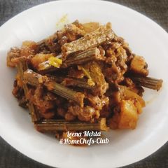 A picture of Masala Drumstick.