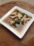 กะเพราอกไก่(แบบหมักผงนุ่ม)