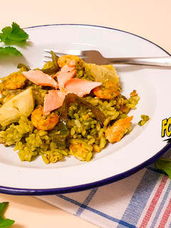 Una foto de Arroz Verde con Salmón