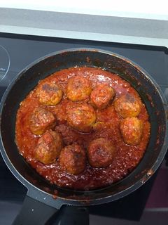 Una foto de Albóndigas en salsa de tomate