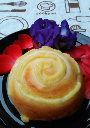 Hình của món Custard Bread.