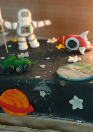 صورة لوصفة كيك ديزاين رجل الفضاء 🚀🧑‍🚀🎂 بذوق الشوكولا