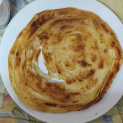 A picture of Lacha paratha.