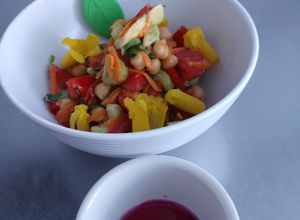Una foto de Ensalada de Garbanzos