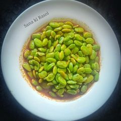 A picture of Barne (pauta, Lima beans) ki sabzi without onion.