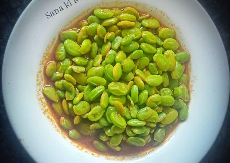 Barne (pauta, Lima beans) ki sabzi without onion
