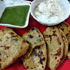 A picture of Gobi Paratha.