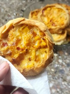 Una foto de Canastitas de choclo 🌽 y muzzarella 🧀