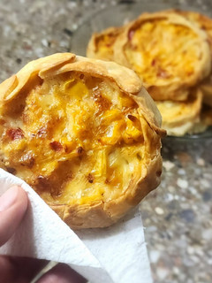 Una foto de Canastitas de choclo 🌽 y muzzarella 🧀