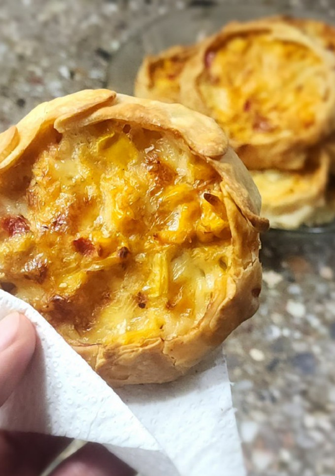 Una foto de Canastitas de choclo 🌽 y muzzarella 🧀