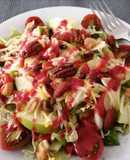 Ensalada de manzana, queso y frutos secos