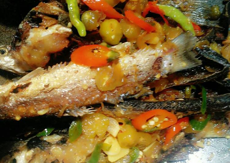 Resep Ikan Kecap Cabe Belimbing Wuluh, Enak Banget