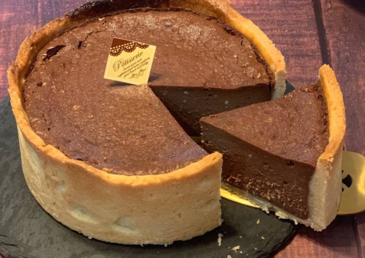 Baked chocolate cheese tart