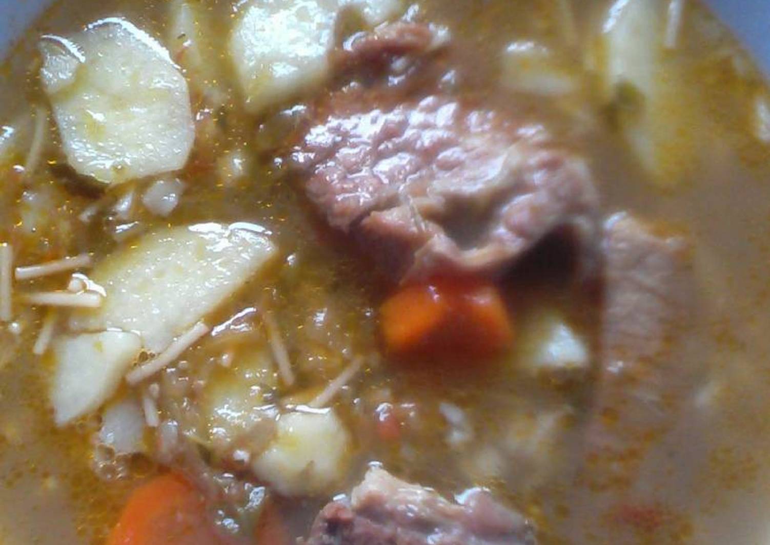 Sopa de costilla de res Receta de Yaneth Mejia- Cookpad