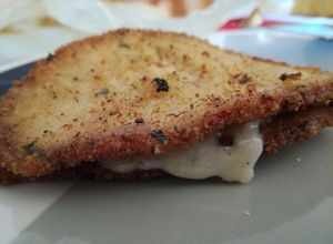 Una foto de Filetes de lomo empanado con queso havarti