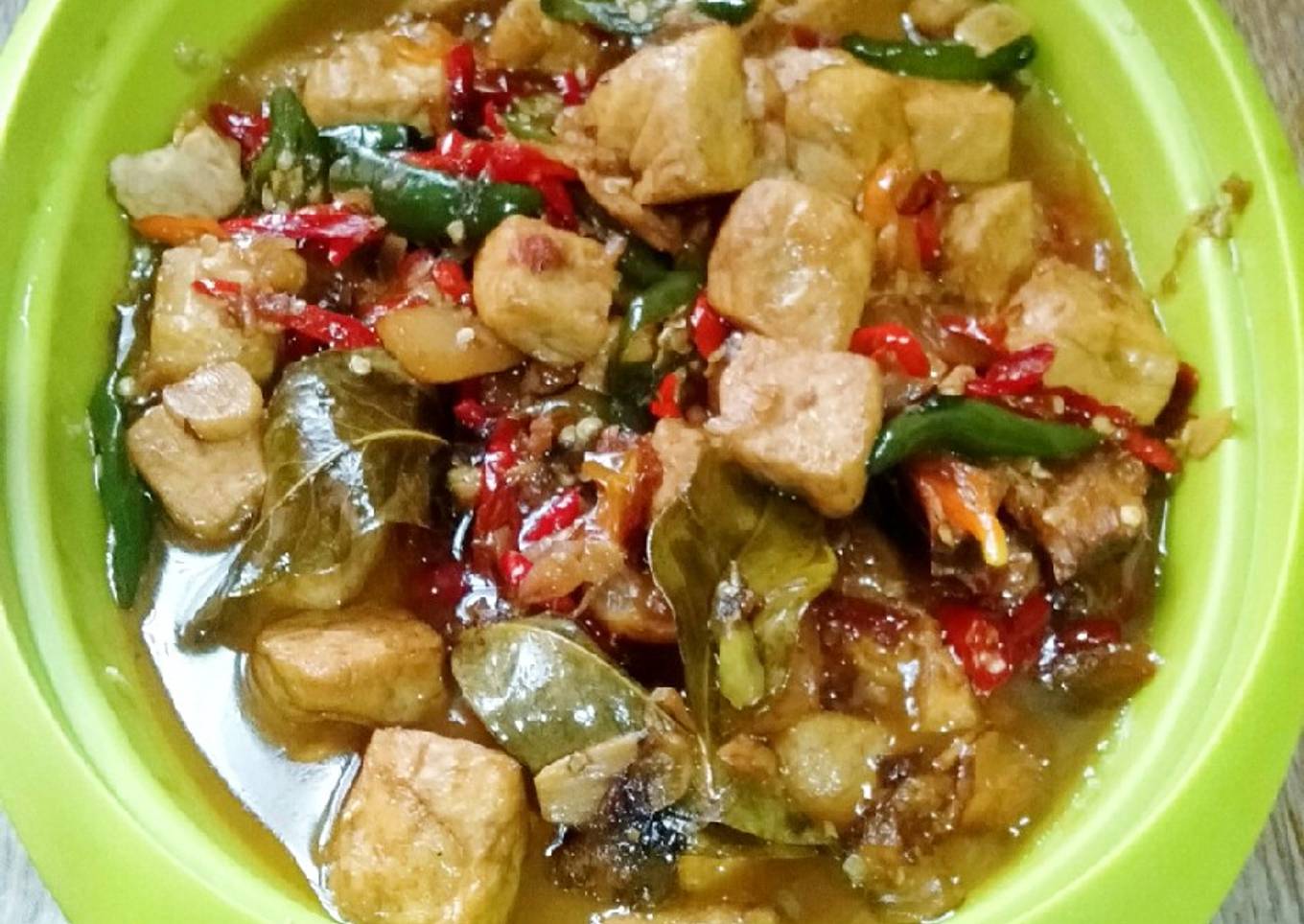 Tahu kikil kecap pedas manis