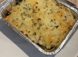 Foto principal de Pastel de patata con verduras y carne picada al horno