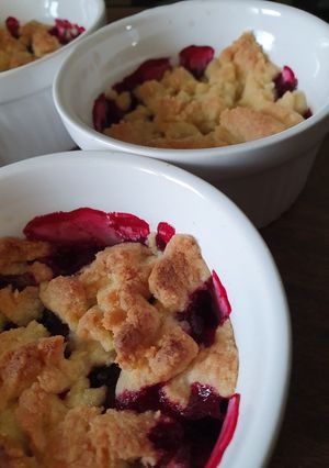 Une photo de Crumble aux fruits rouges
