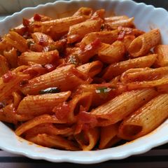 A picture of Chilli pasta.